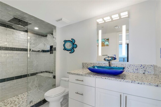 Building Photo - 3000 N Ocean Dr