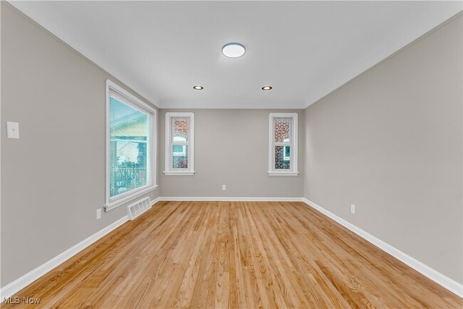 Building Photo - 4821 E 84th St
