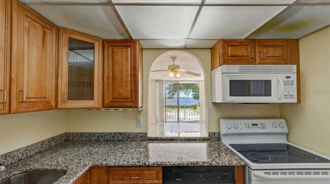 Building Photo - 470 Executive Center Dr