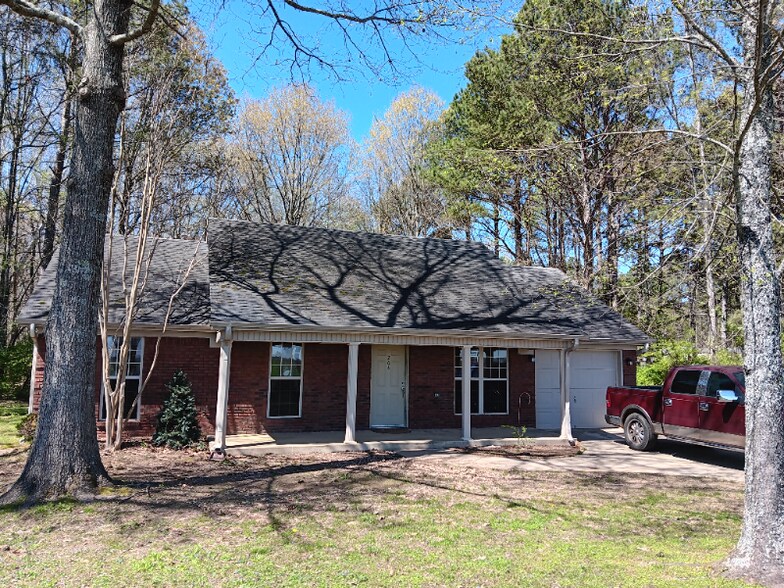 Primary Photo - 264 Welcome Home Village Rd
