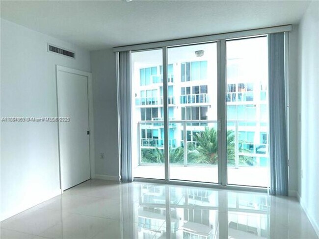 Building Photo - 31 SE 5th St