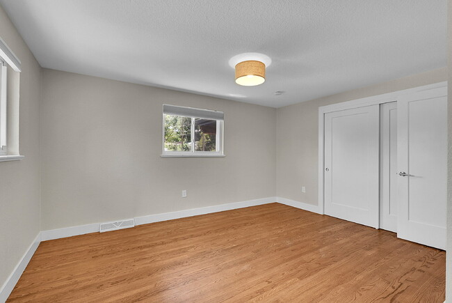 Building Photo - $3,195.00, 4 bed, 3 bath located in Arvada.
