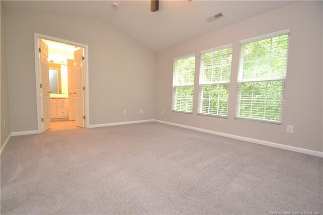Building Photo - 600 Walnut Woods Dr