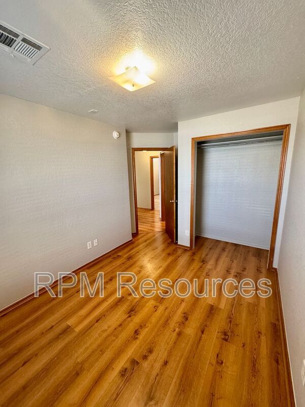 Building Photo - 16309 Everglade Ln