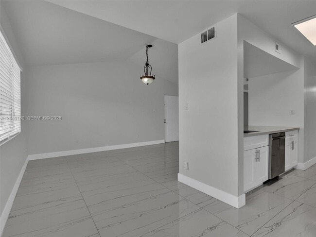 Building Photo - 15325 SW 106th Terrace