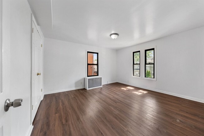 Building Photo - 485 Cary St