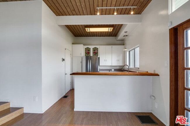 Building Photo - 11667 Picturesque Dr