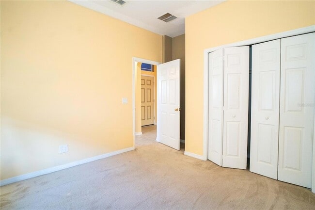 Building Photo - 561 Winthrop Dr