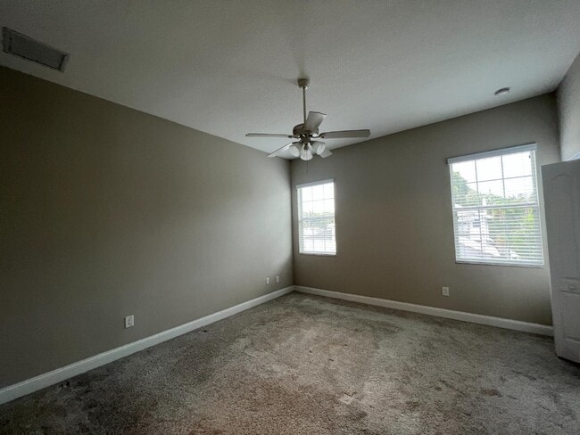 Building Photo - 2820 1st Ave S