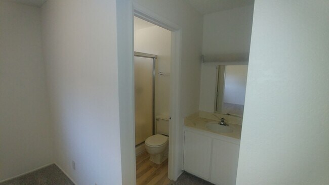 Building Photo - House: 3 Bedroom / 2 Bathroom - Loomis  (COMING SOON!!)