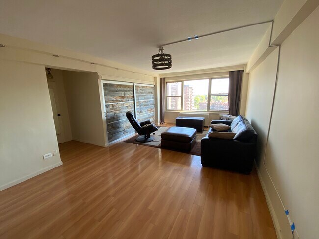 Building Photo - 10740 Queens Blvd
