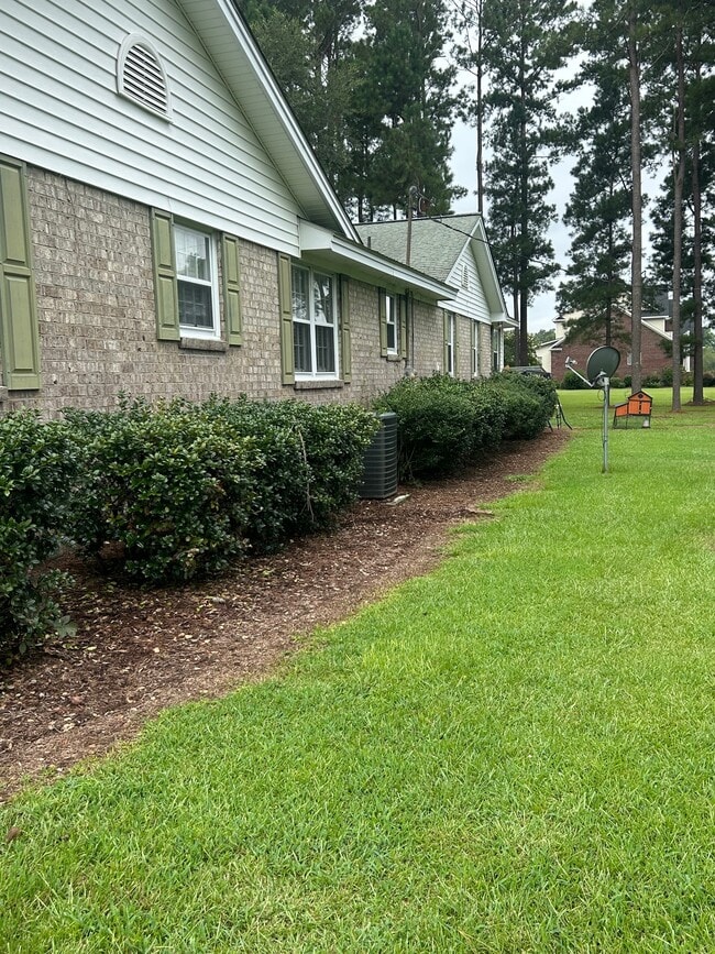 Building Photo - 4560 Smith Rd