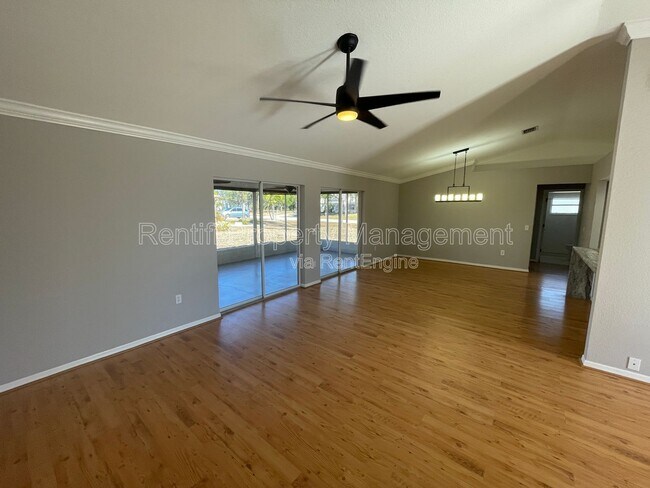 Building Photo - 25486 Avillas Ct