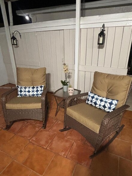 Building Photo - 434 Tamiami Blvd