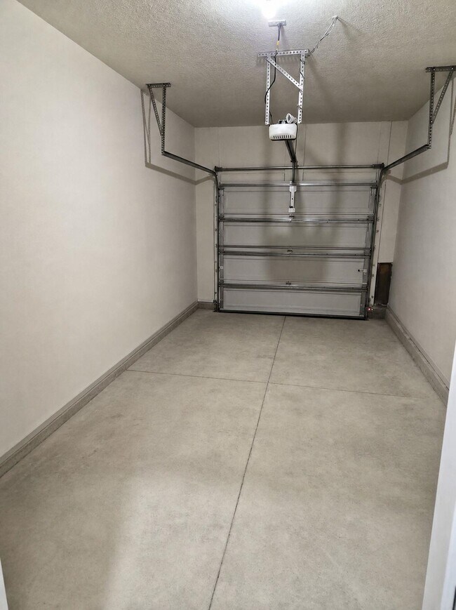 Building Photo - 64 Pittman Ct