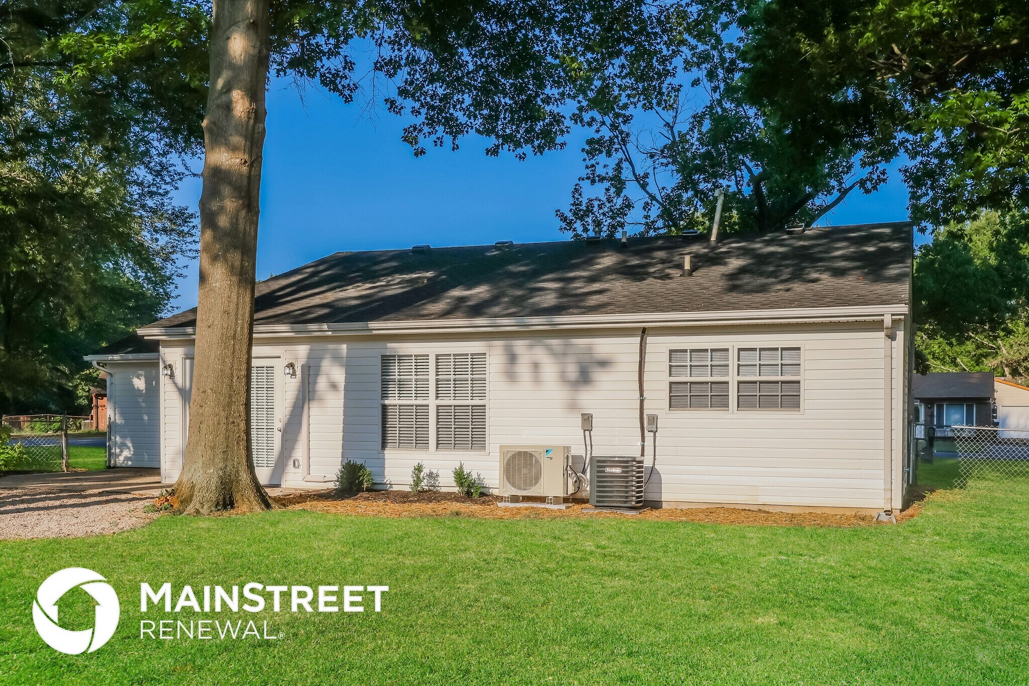Building Photo - 10795 Millers Ln