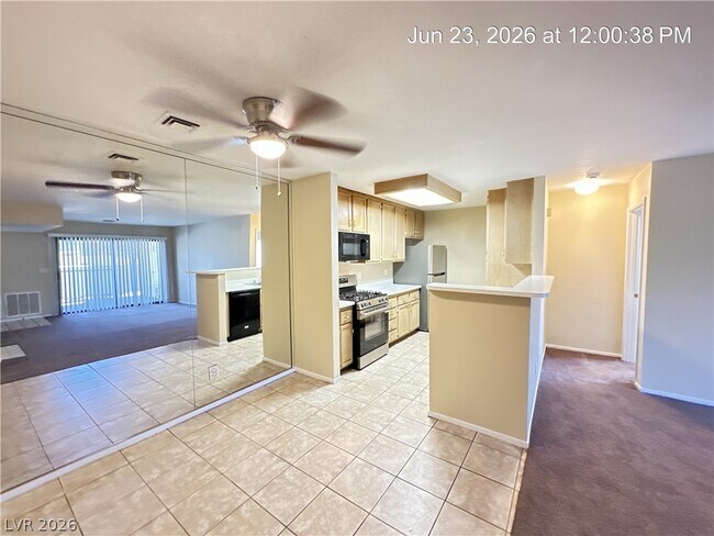 Building Photo - 4873 S Torrey Pines Dr