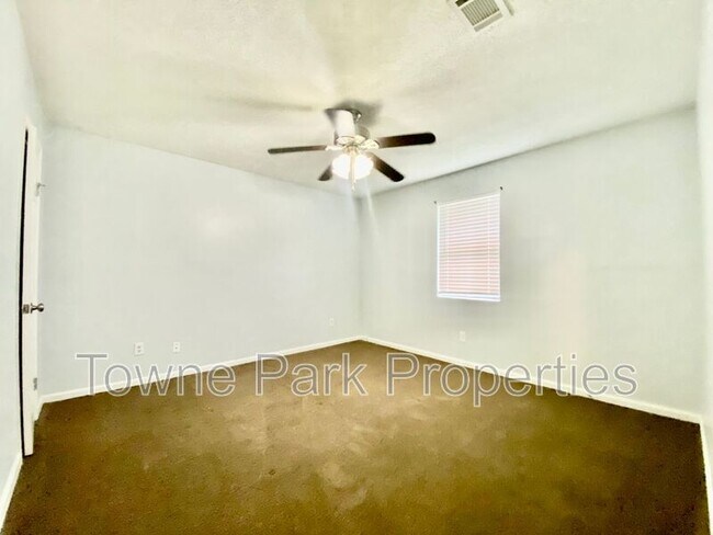 Building Photo - 3309 McDonald St
