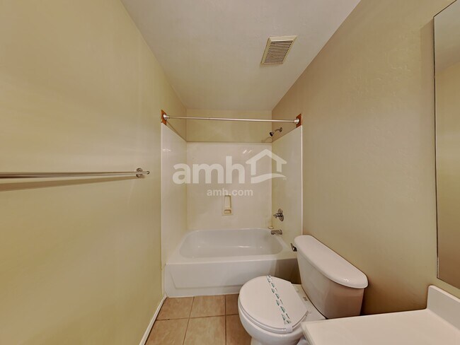 Building Photo - 6803 S 41st Ln