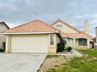 Building Photo - 36823 Hillcrest Dr