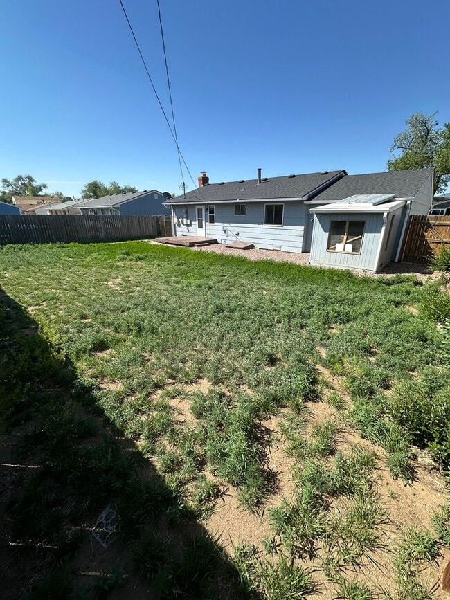 Building Photo - $1850 - 3BR/1BA Beautifully Maintained Hom...