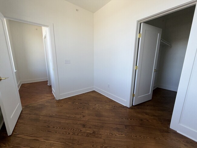 Building Photo - 901 Fifth Street - 301