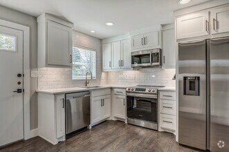 Building Photo - White Rock Views Apartments