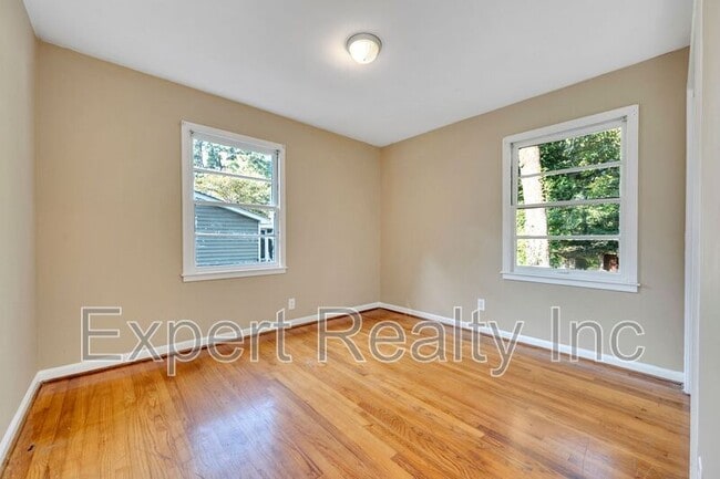 Building Photo - 1720 University Blvd