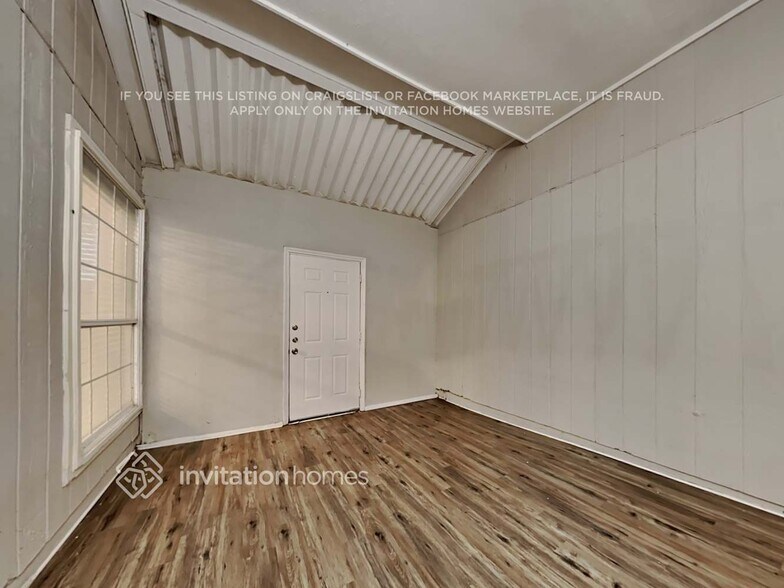 Building Photo - 4133 Scotland Dr