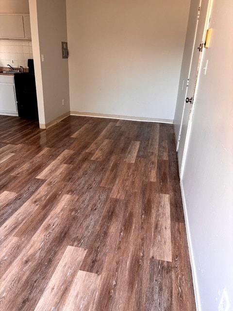 Building Photo - 7919 Lake Ave