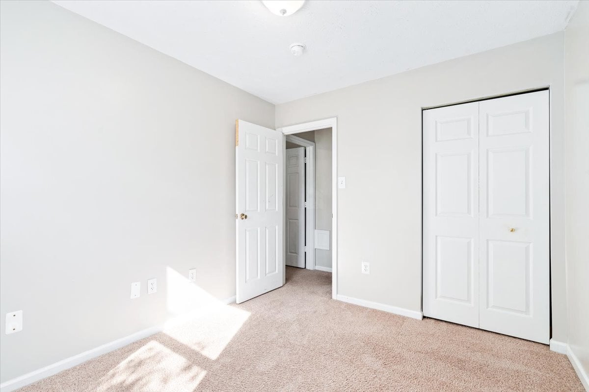 Building Photo - 4975 Pintail Ct