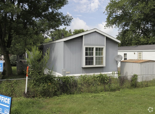 Building Photo - Country Estates Mobile Home Park