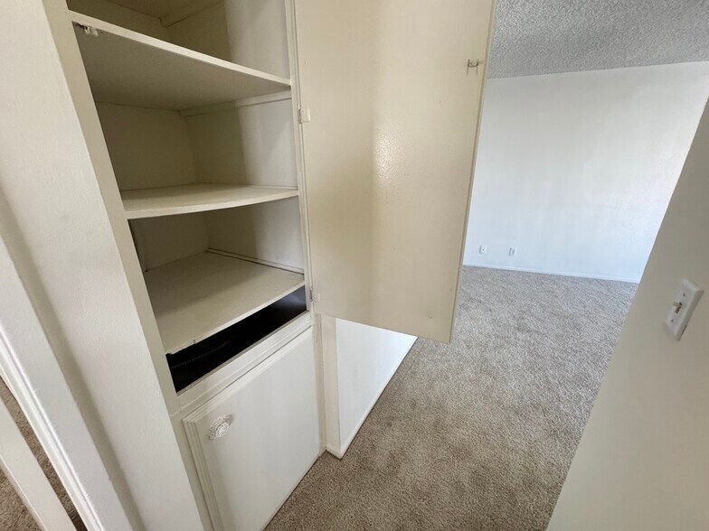 Building Photo - 5858 S Pacific Coast Hwy