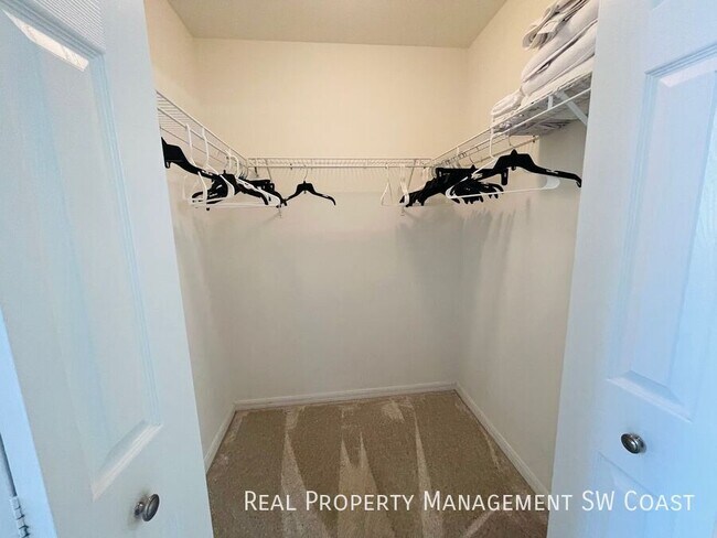 Building Photo - 15449 Bellamar Cir
