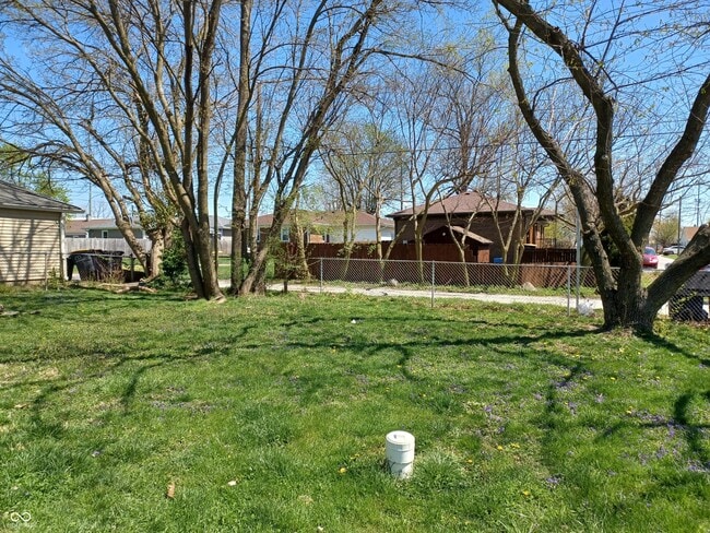 Building Photo - 670 Cleveland St