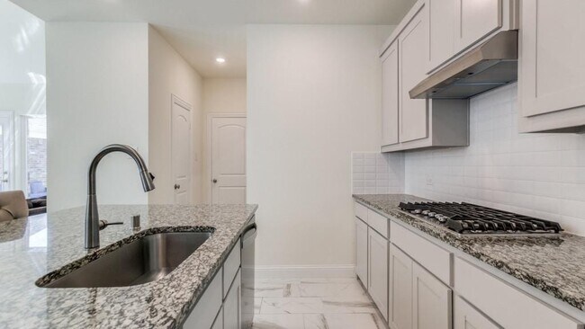 Building Photo - 337 Gleneagles Dr