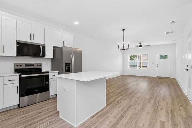 Building Photo - Brand New 3BD/2.5BA Single Family Home in the Heart of Monroe, NC!