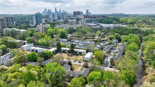 Building Photo - 115 Peachtree Memorial Dr NW