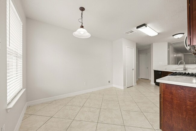 Building Photo - 29123 Foxingham Cir