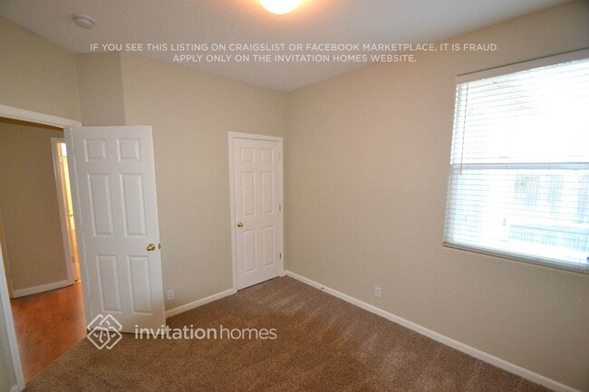 Building Photo - 7966 Roseview Way