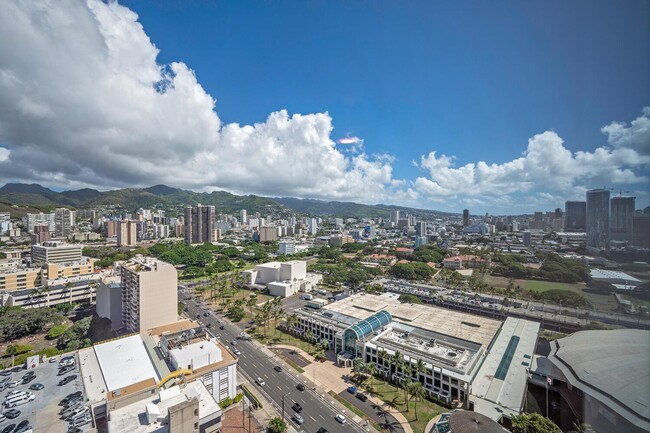 Building Photo - Symphony Honolulu 2912