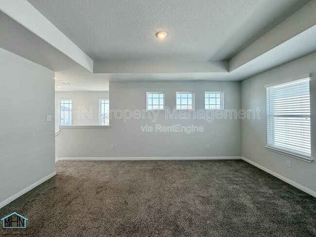 Building Photo - 11151 Hollinger Cir