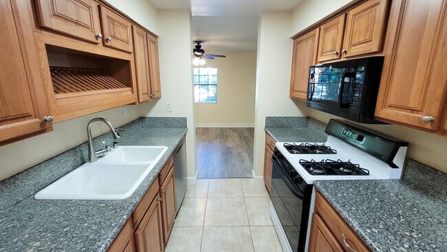 Primary Photo - 2 Bed 1.5 Bath Gated Two Story Apartment I...