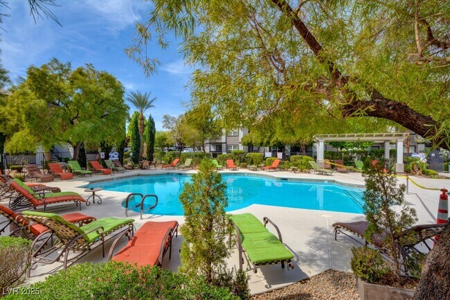 Building Photo - 7255 W Sunset Rd