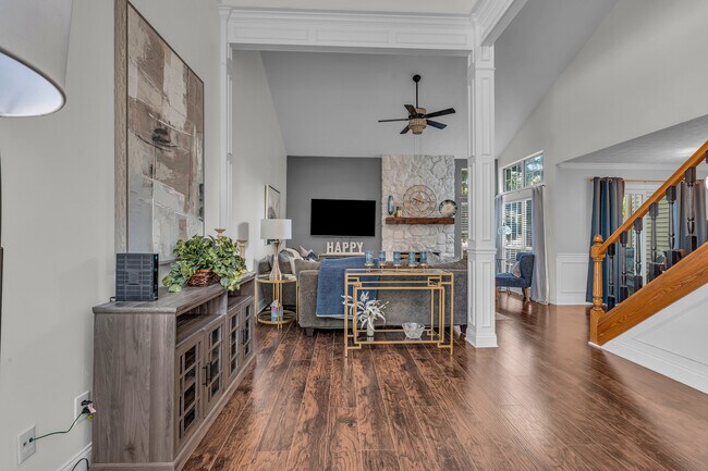 Building Photo - 6450 Bayside N Dr