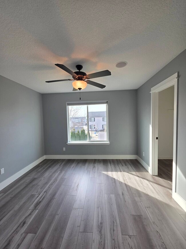 Building Photo - 4916 Laredo Dr