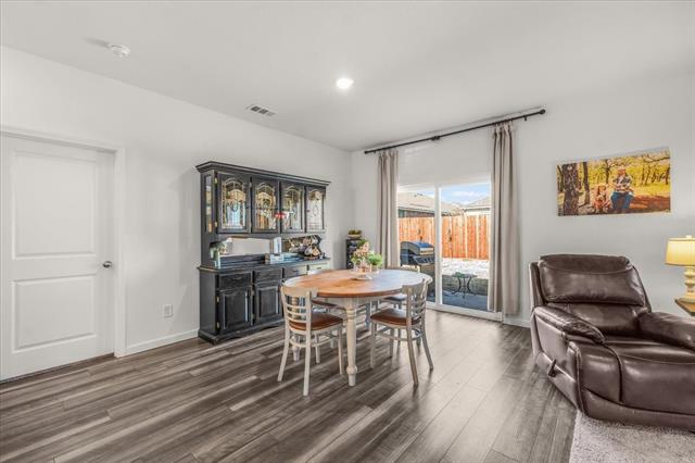 Building Photo - 4916 Knob Dr