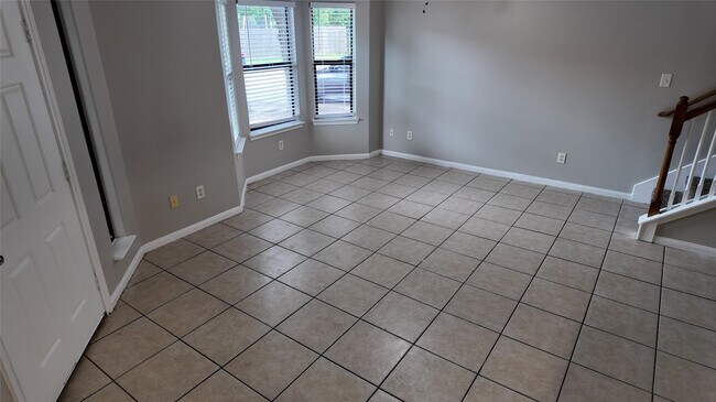 Building Photo - 3032 La Estancia Ln