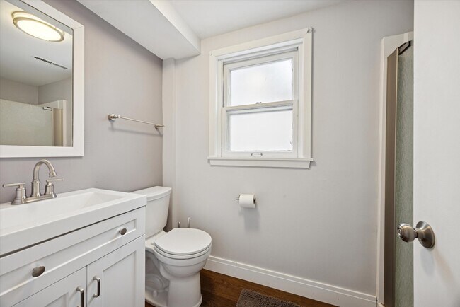 Building Photo - 602 Prairie Ave