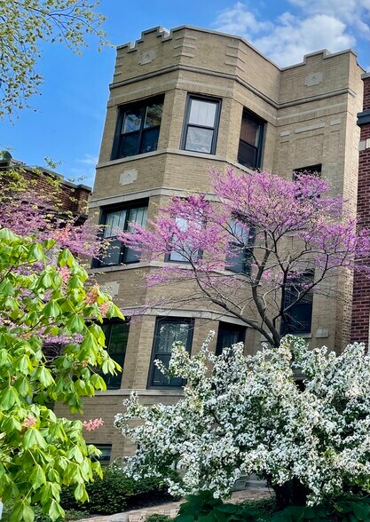 Building Photo - 732 Mulford St